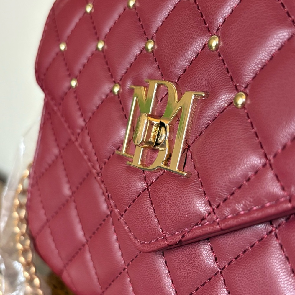 Badgley Mischka Burgundy Quilted Chain Crossbody NWT - Picture 4 of 9